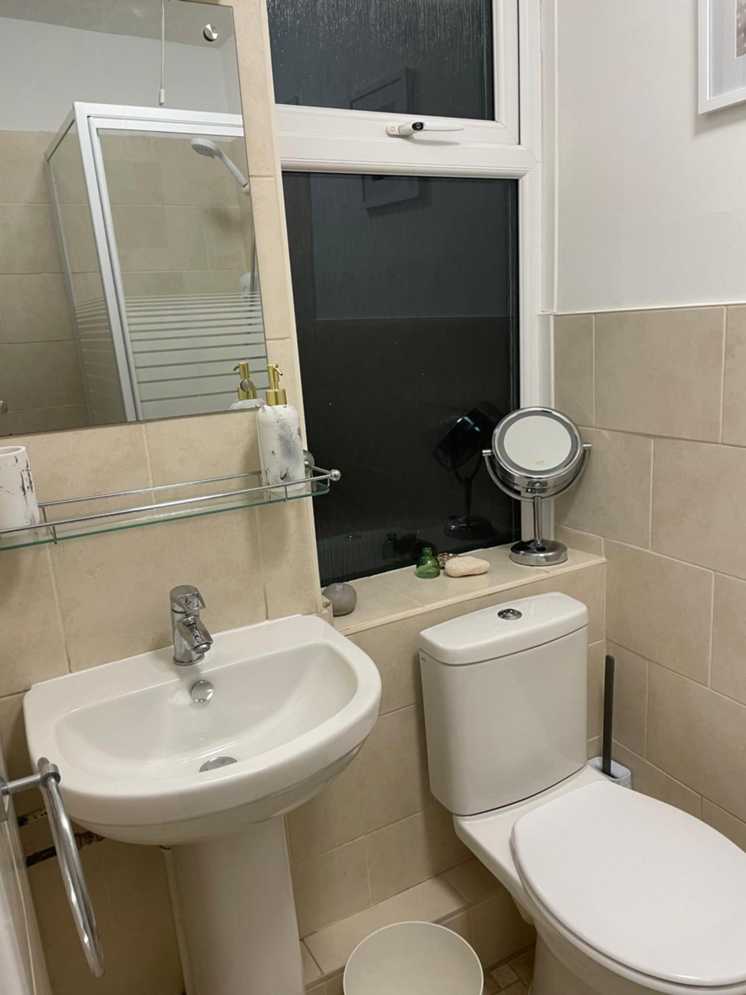 Cute 1 Bed Apartment 2 Mins From The Sea - Sleeps 4, Flat 8 The Gables, Church Street, Lyme Regis Esterno foto