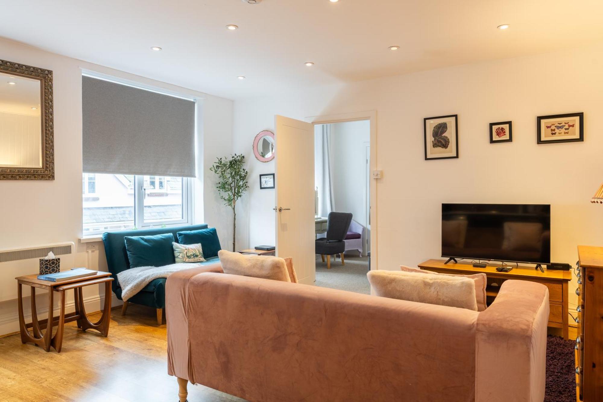 Cute 1 Bed Apartment 2 Mins From The Sea - Sleeps 4, Flat 8 The Gables, Church Street, Lyme Regis Esterno foto